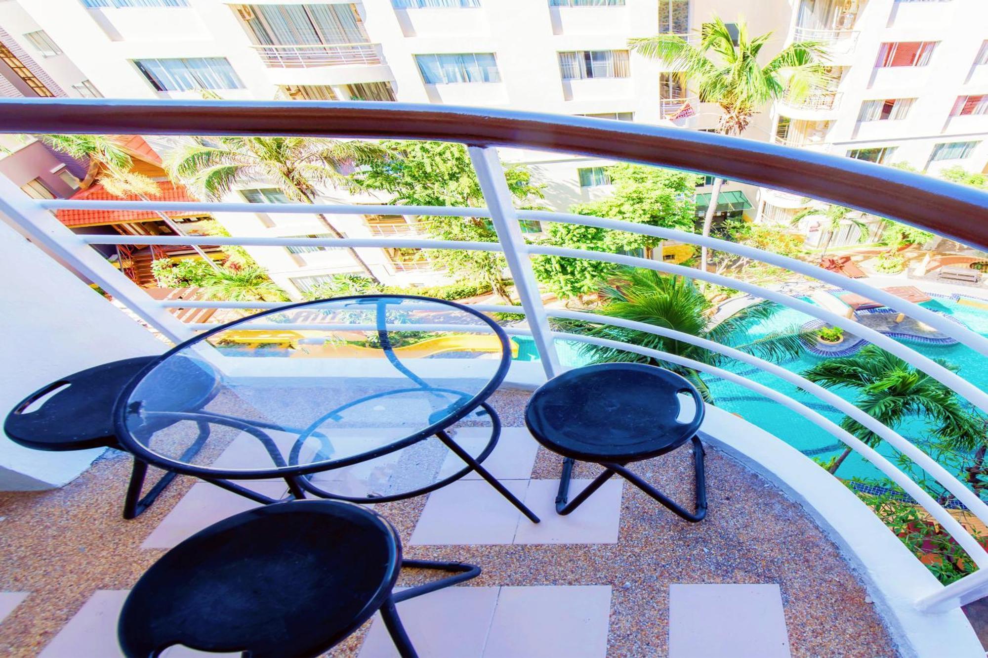 First Hua Hin - Happy Rent Apartment Room photo